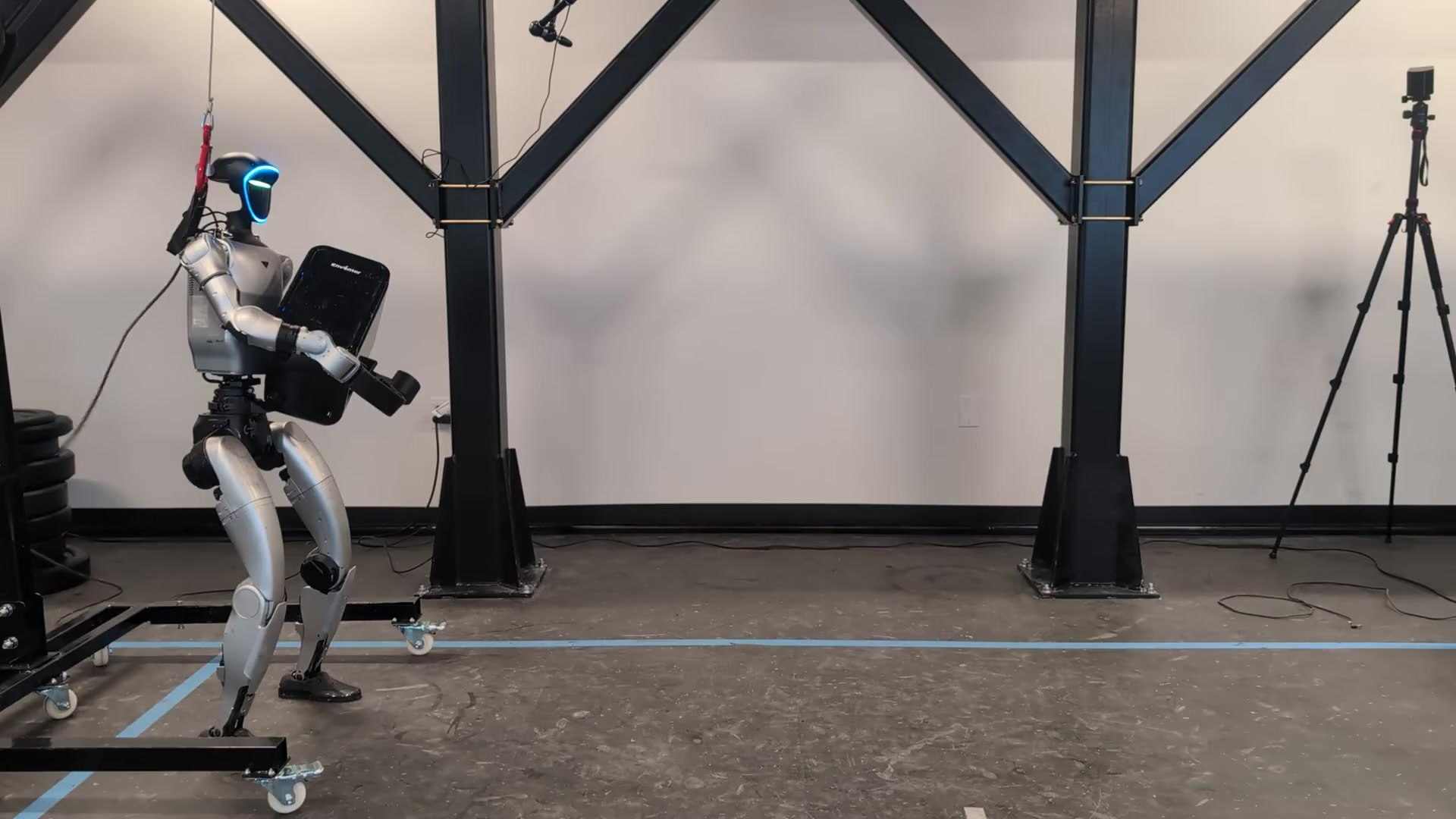 AMO performing fridge carrying in the supplementary hardware experiment